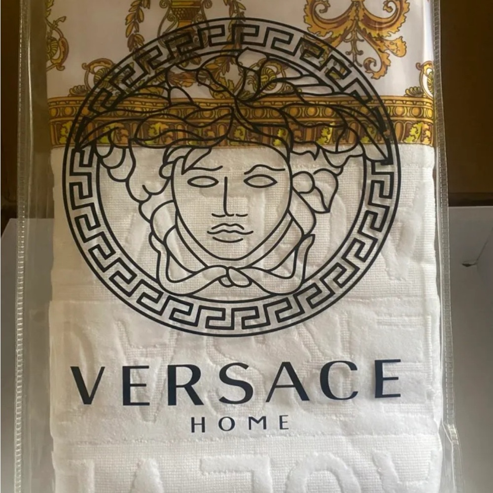 Versace Home Gold and White Luxury 3 piece bath towel set